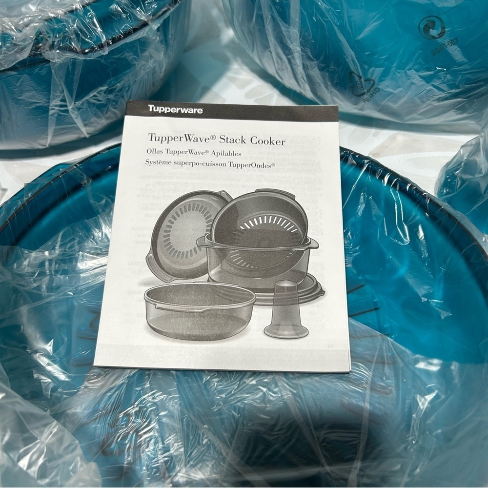 Tupperware Teal TupperWave Stack Cooker Set - Picture 4 of 4